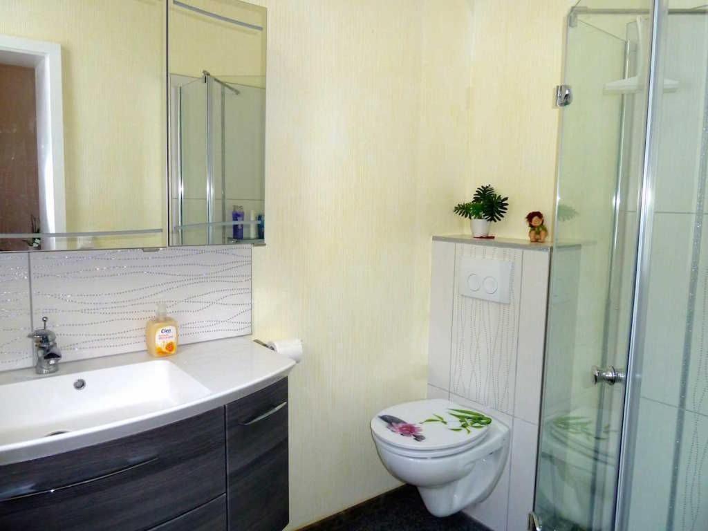 פלדברג Ferienwohnung Villa Am Haussee מראה חיצוני תמונה